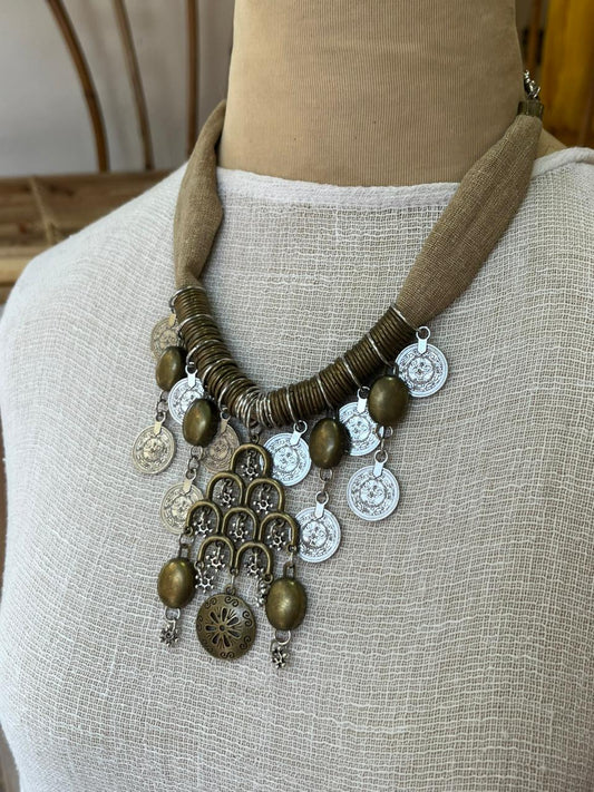 Necklace B200
