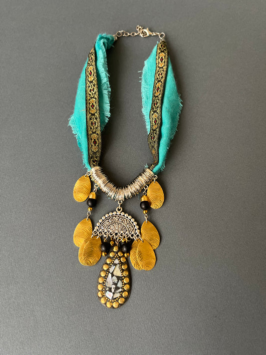 necklace b8