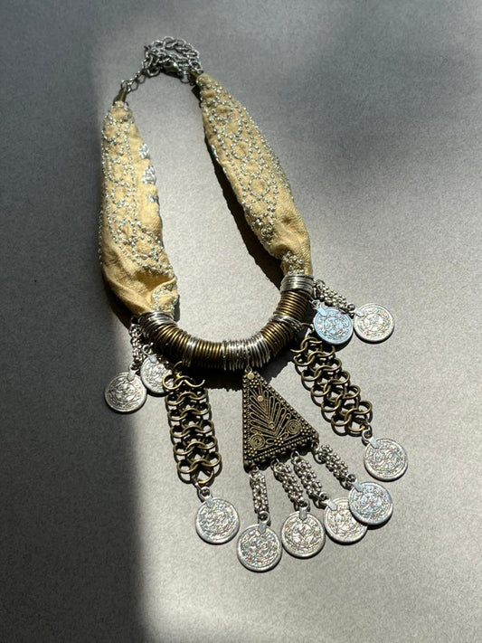 Necklace B201