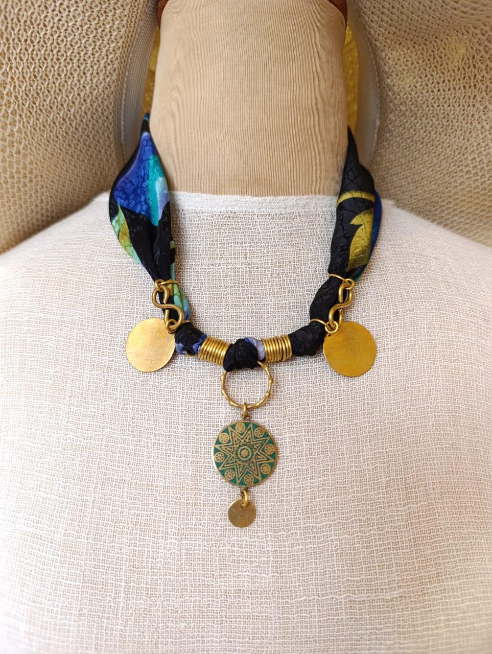 Necklace R15