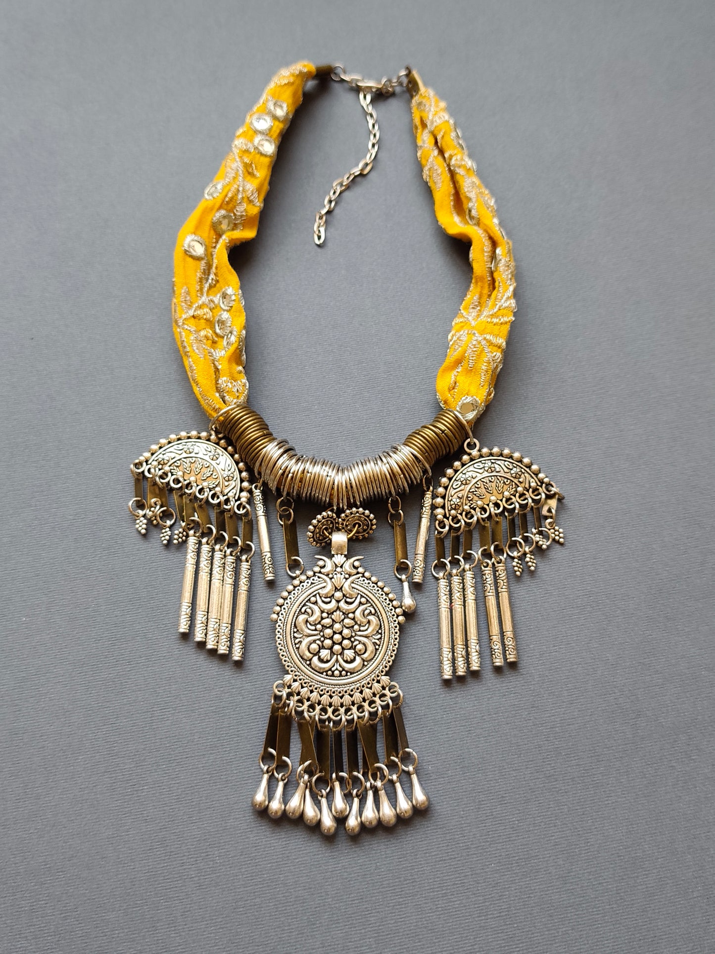 Farida necklace