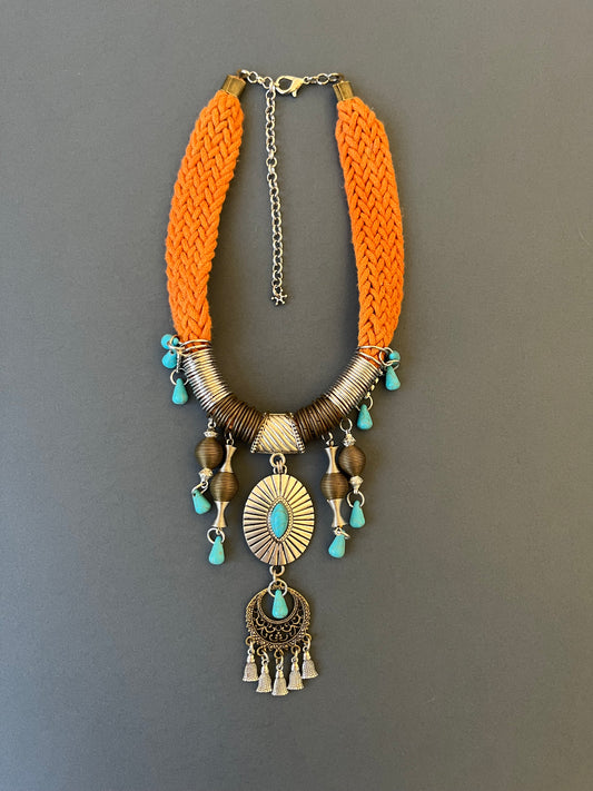 فيروز  Necklace