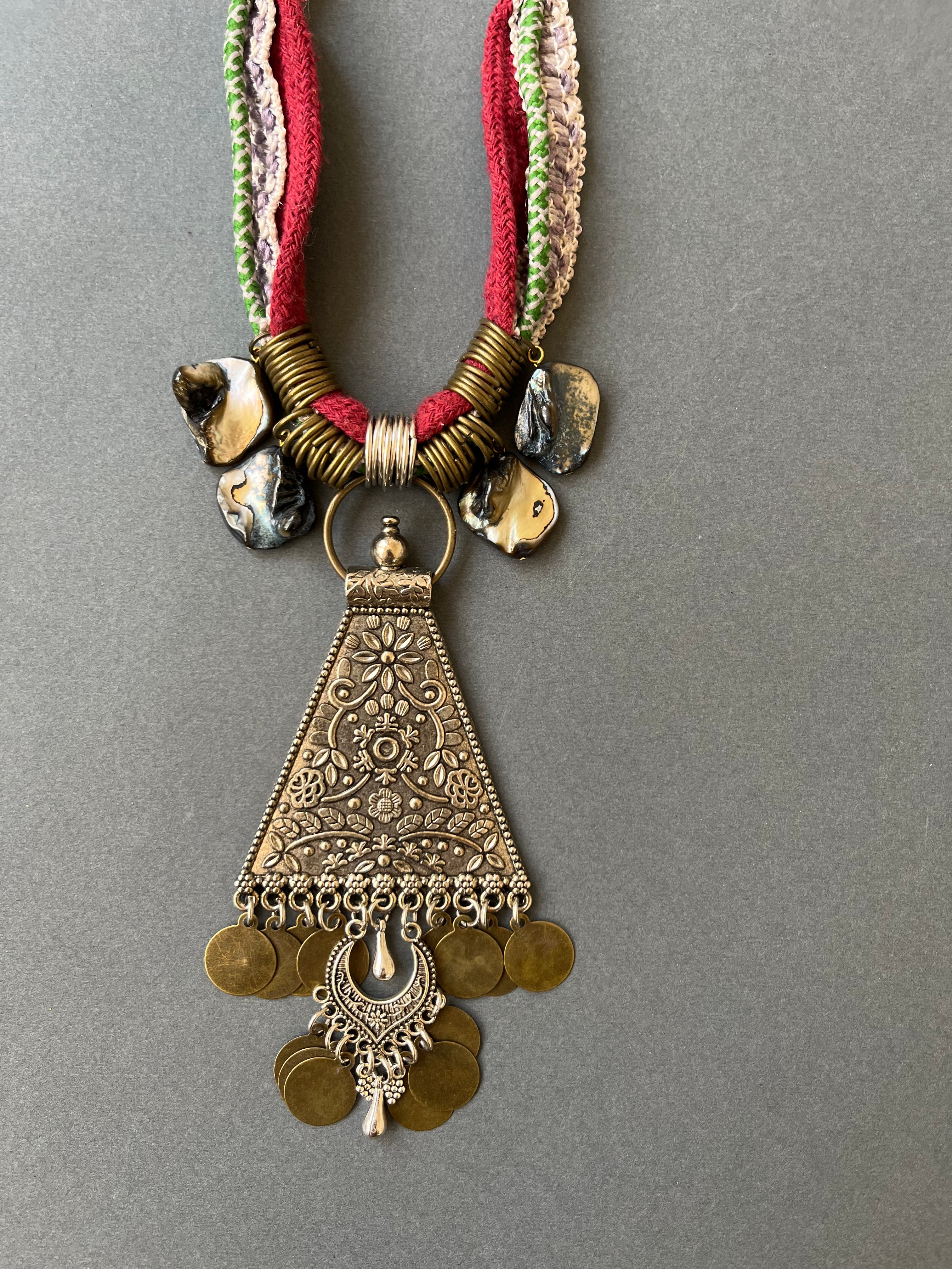 زينة ٢