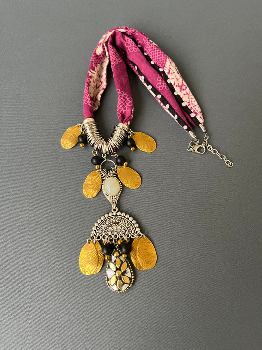 necklace b3