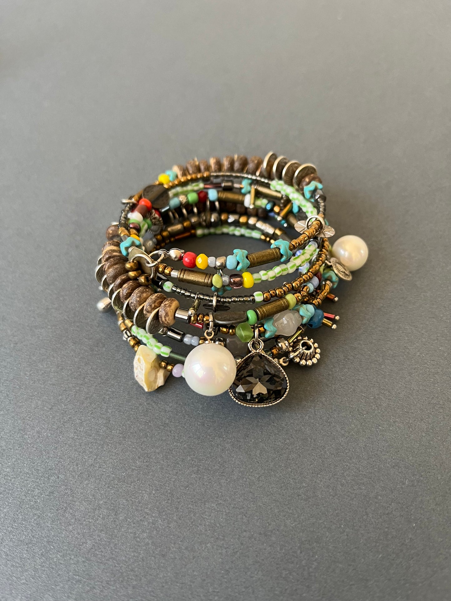 Special bracelet with mixed materials