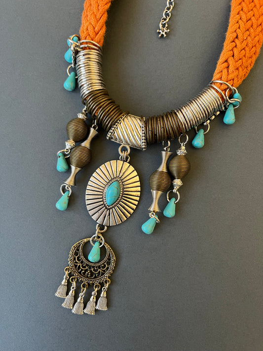 فيروز  Necklace