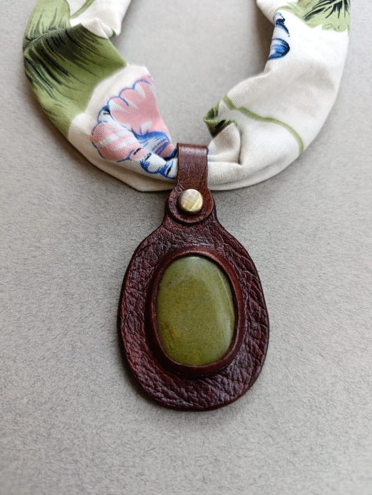 Necklace R14
