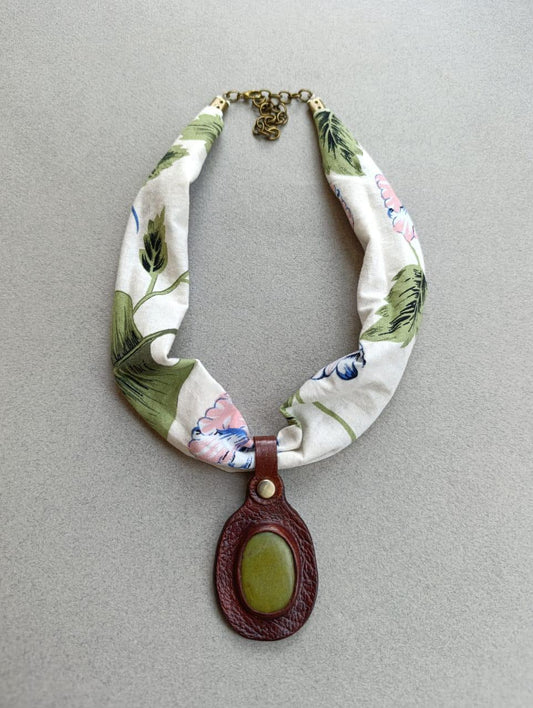 Necklace R14