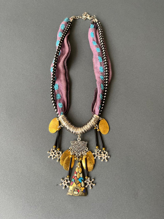 necklace b7